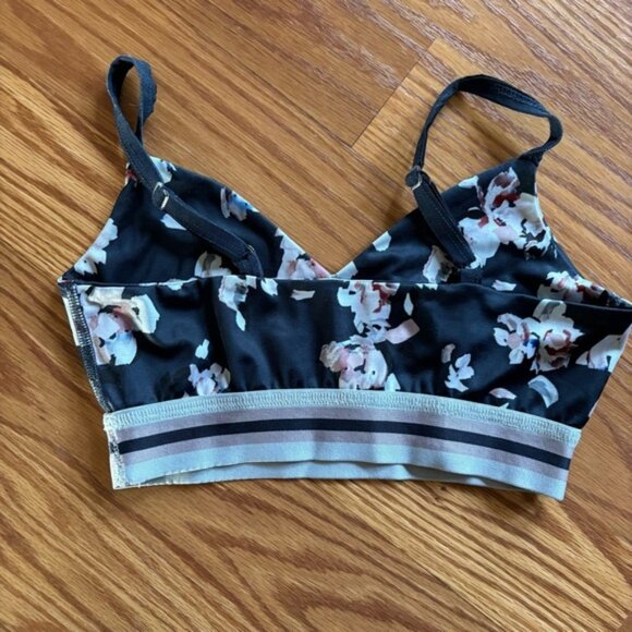 Beyond Yoga XSmall Floral Navy Yoga Sports Athletic Bra Top - Picture 2 of 6